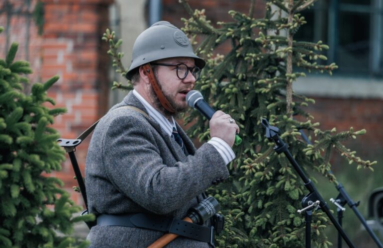 Píší jinde…: „BUDDIES of the 4th Armored Division Písek zvolili nové vedení“